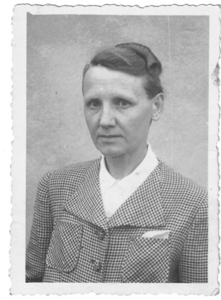Datei:Edith1945.jpg